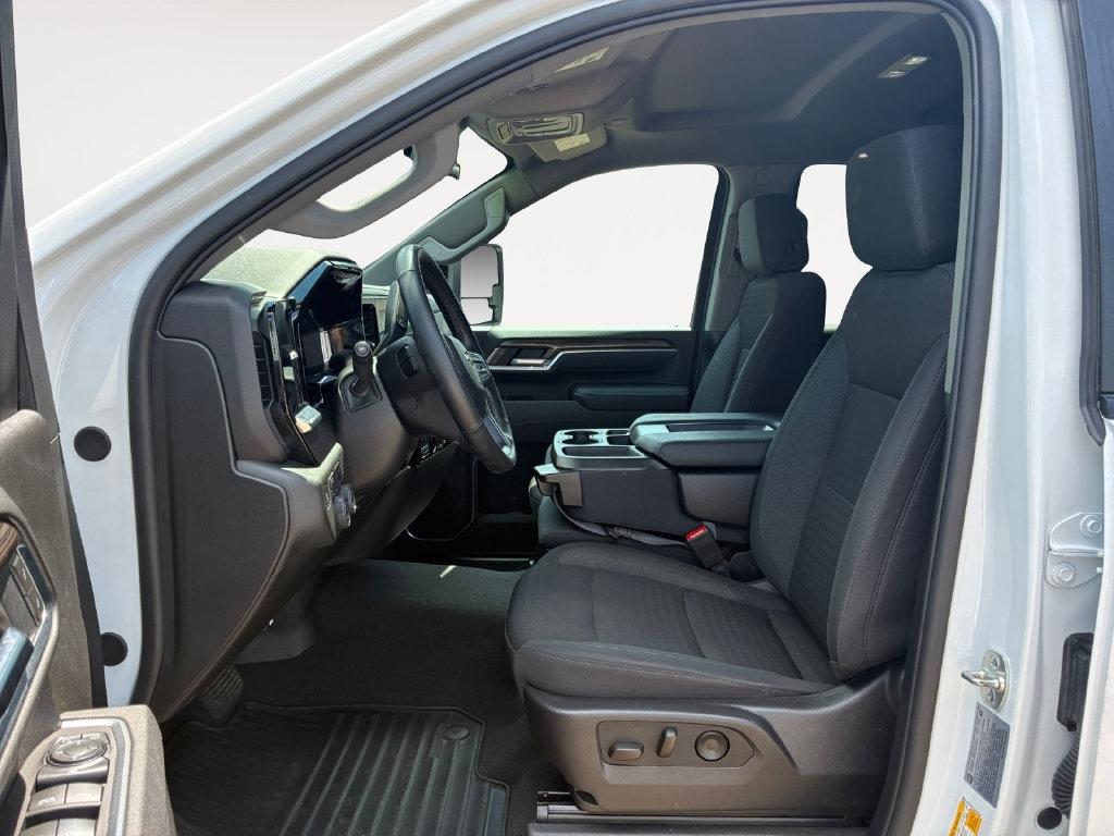 Chevrolet Silverado 2500HD  2025