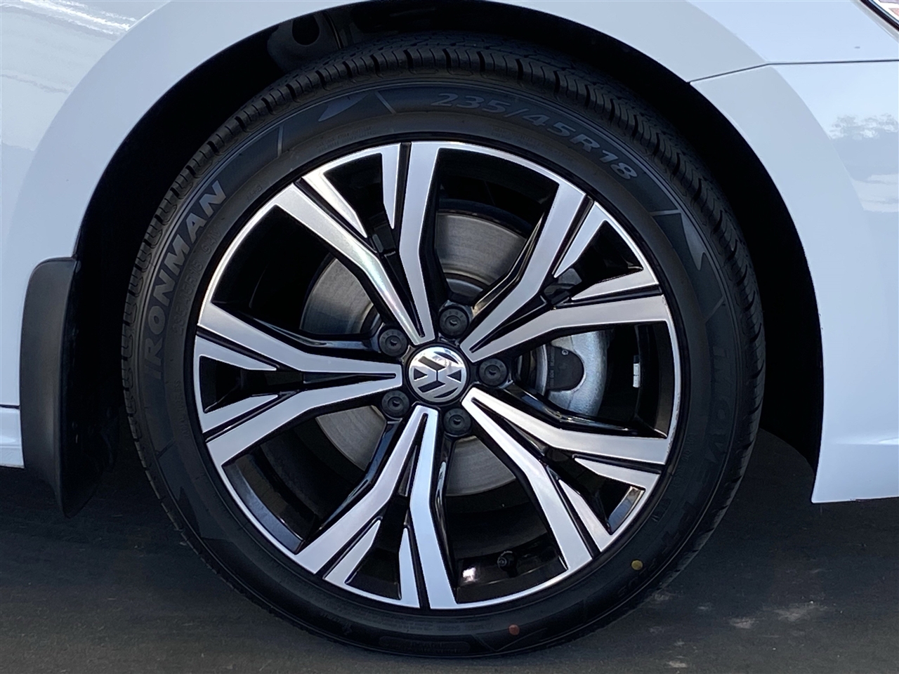 Volkswagen Passat SE 2021