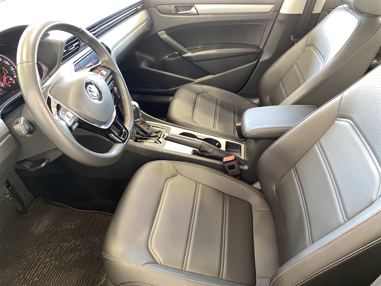 Volkswagen Passat SE 2021