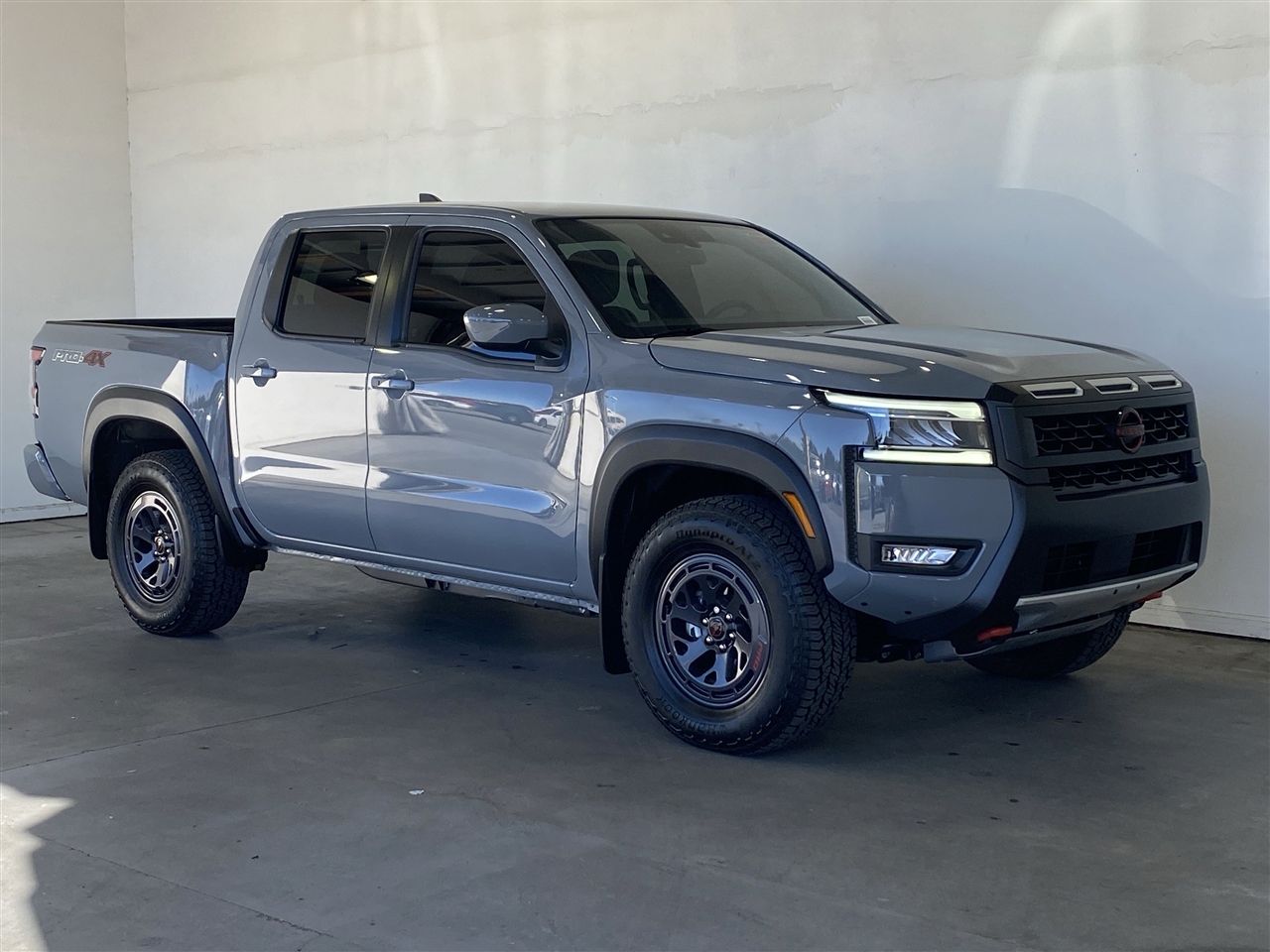 Nissan Frontier PRO-4X Crew Cab 4WD 2025