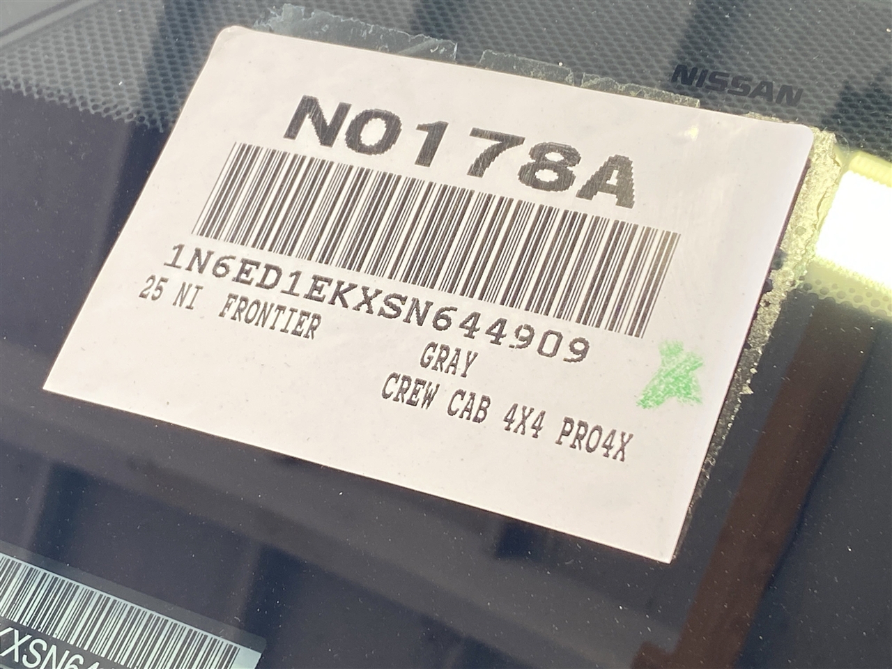 Nissan Frontier PRO-4X Crew Cab 4WD 2025