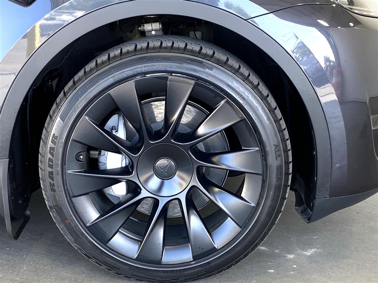 Tesla Model Y Performance 2024