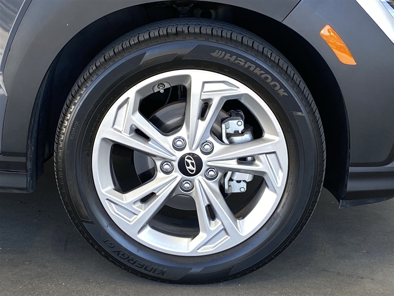 Hyundai Kona SEL 2023