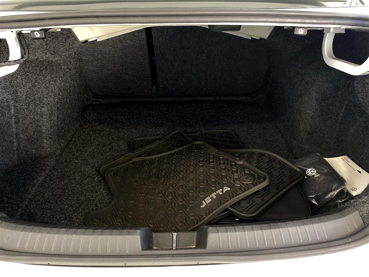 Volkswagen Jetta Sport 2024