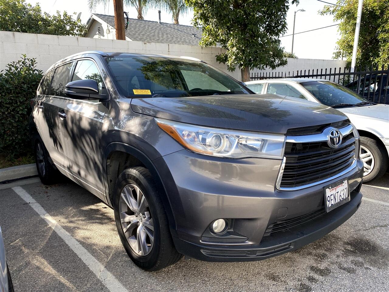 Toyota Highlander XLE FWD V6 2015