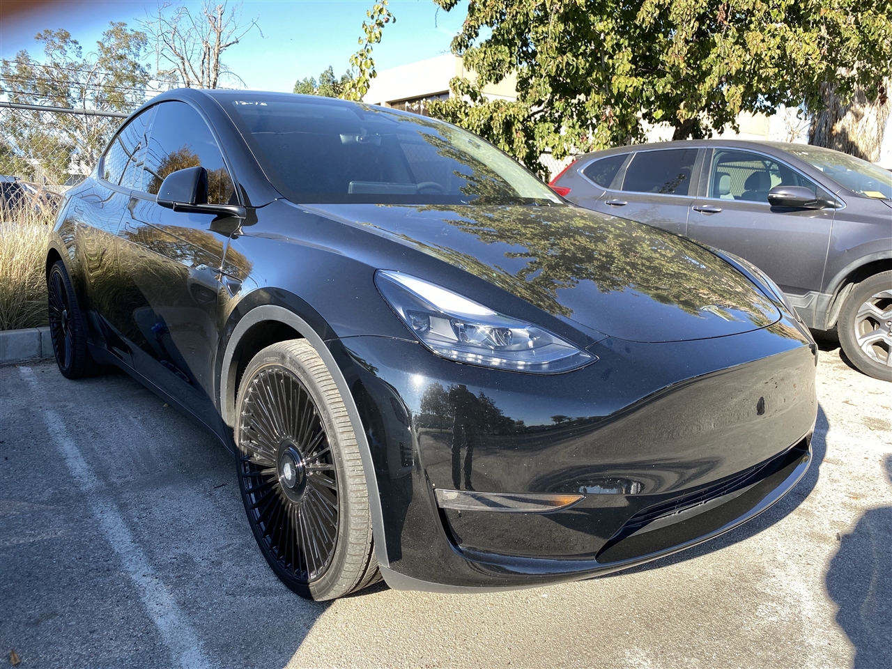 Tesla Model Y Long Range AWD 2025
