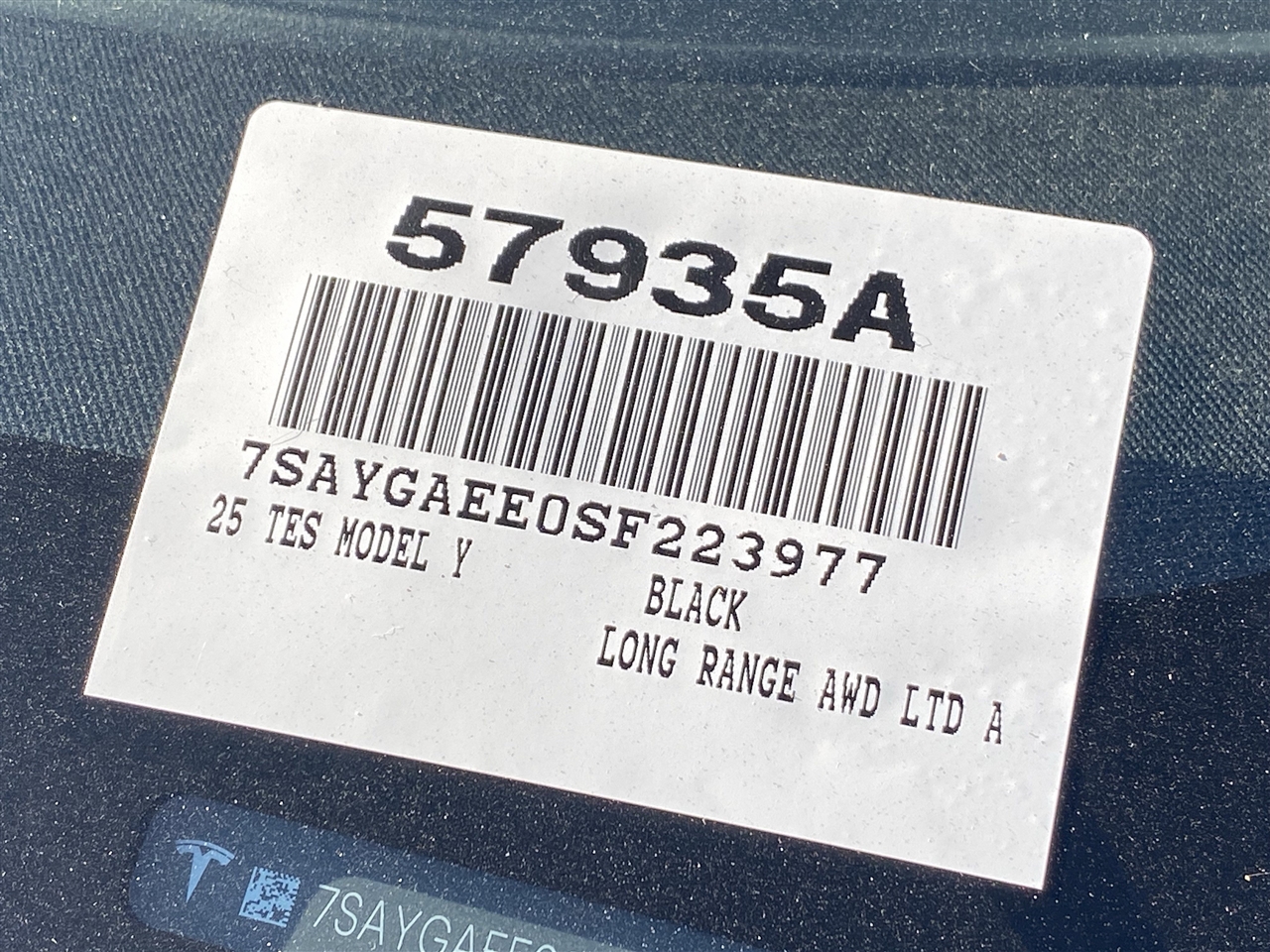 Tesla Model Y Long Range AWD 2025