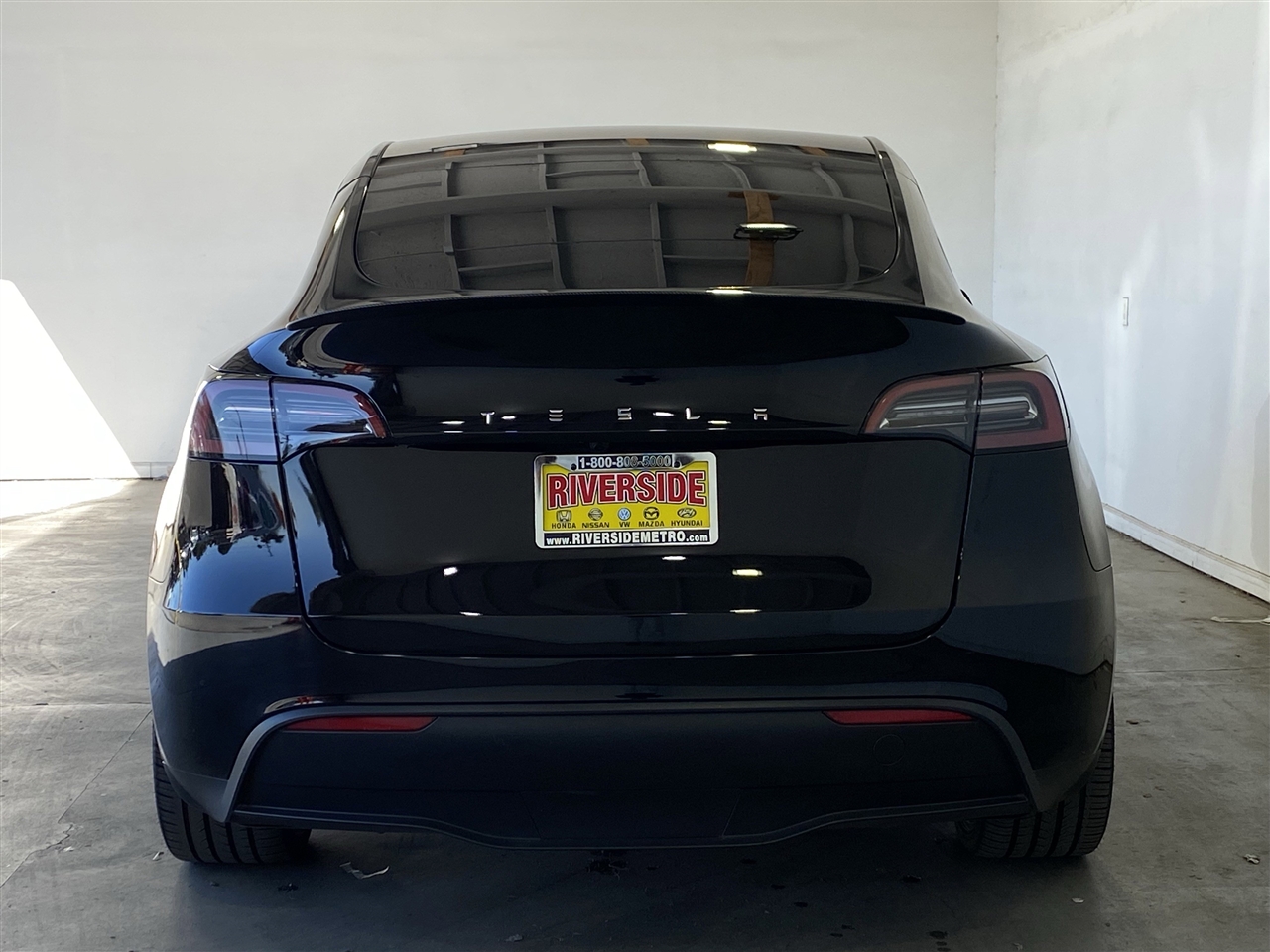 Tesla Model Y Long Range AWD 2025