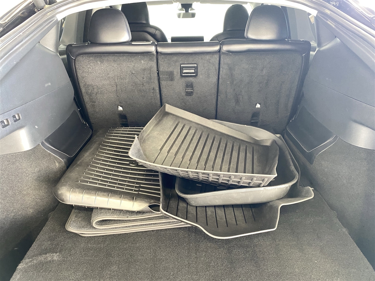 Tesla Model Y Long Range AWD 2025