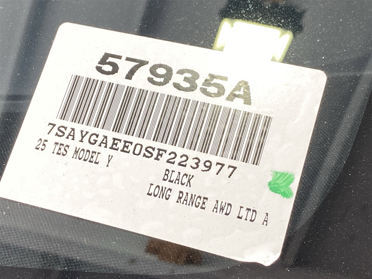 Tesla Model Y Long Range AWD 2025