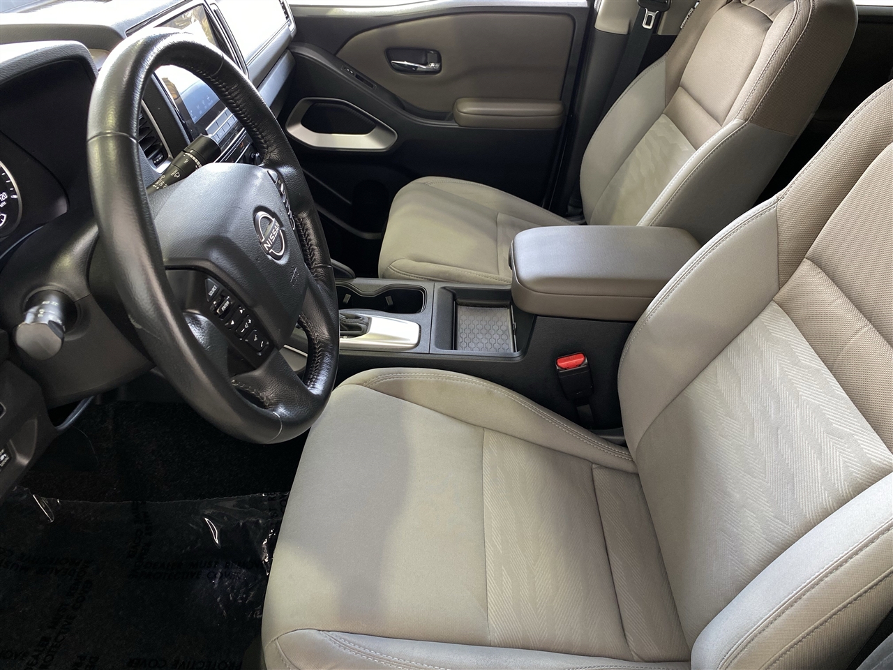 Nissan Frontier SV Crew Cab 2WD 2022