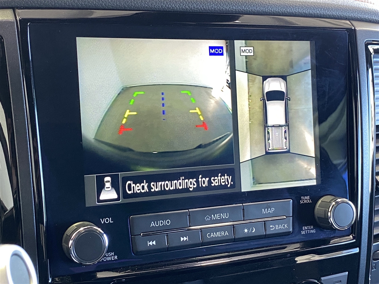 Nissan Titan PRO-4X Crew Cab 4WD 2024