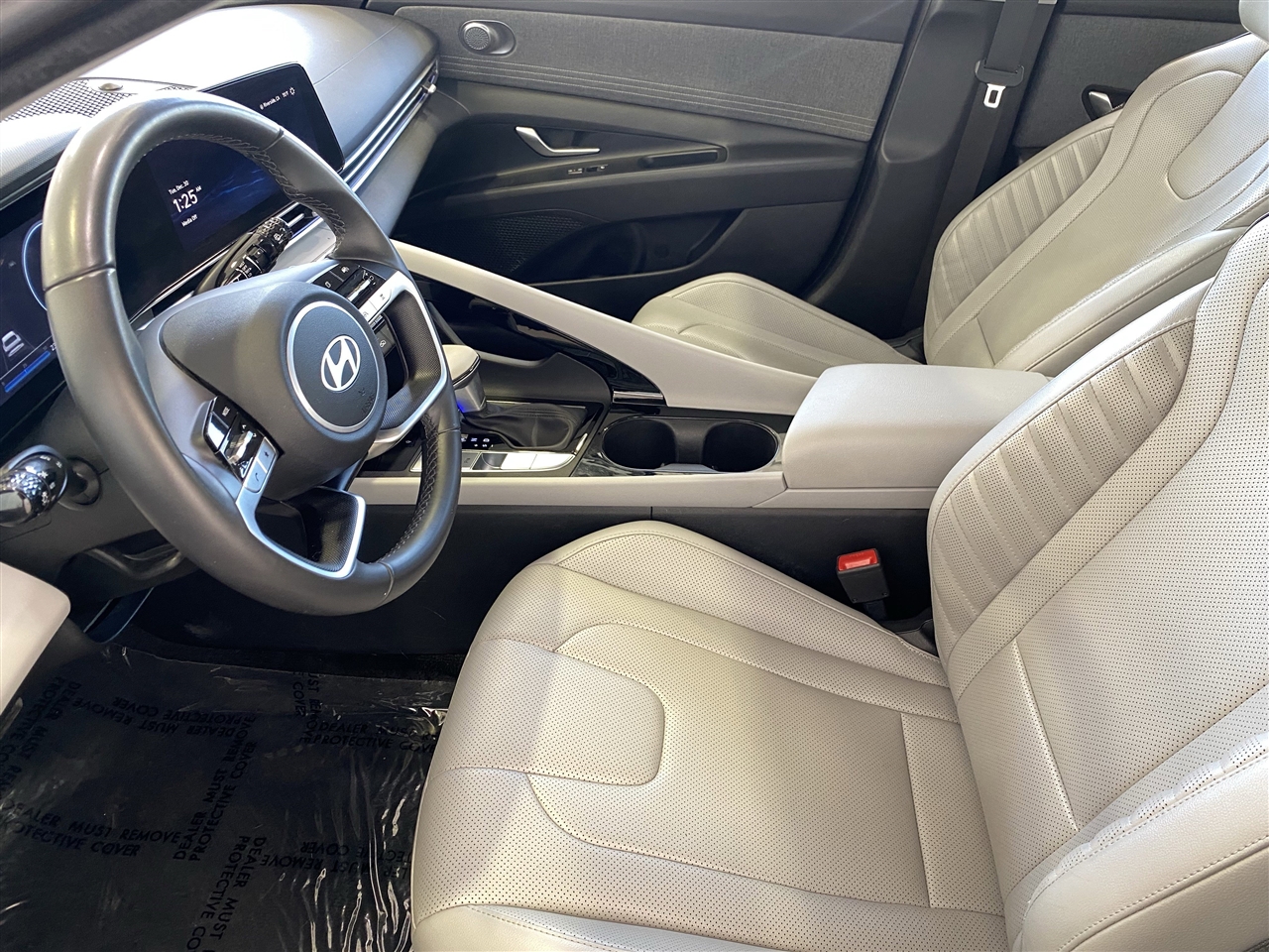 Hyundai Elantra Limited 2024