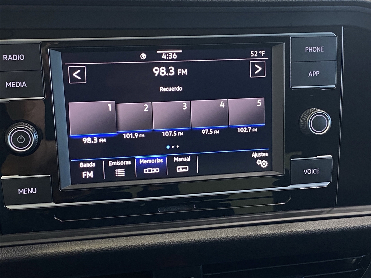 Volkswagen Jetta SE 2022