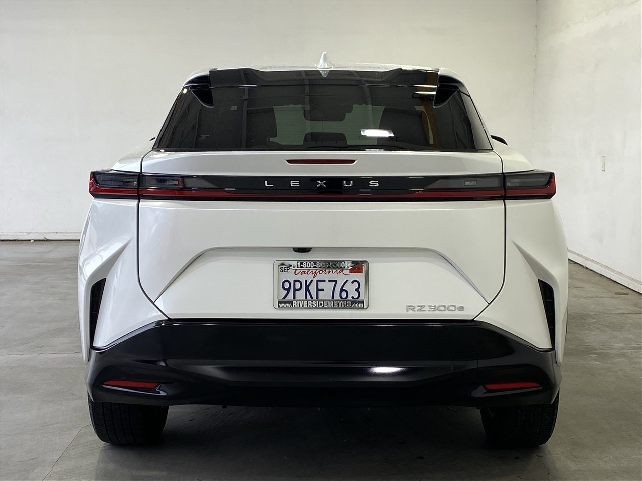 Lexus RZ 300e Premium w/18" Wheels 2024