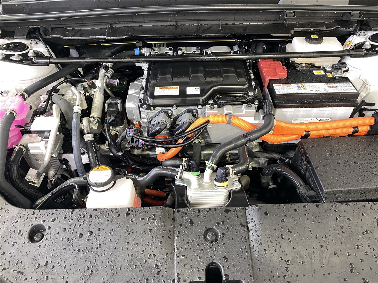 Lexus RZ 300e Premium w/18" Wheels 2024