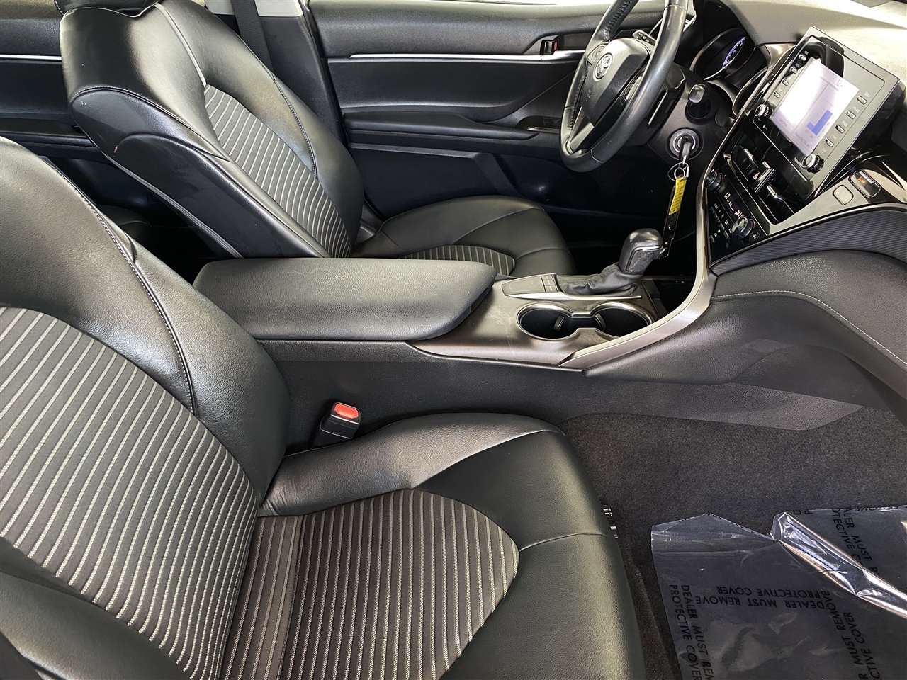 Toyota Camry SE 2022