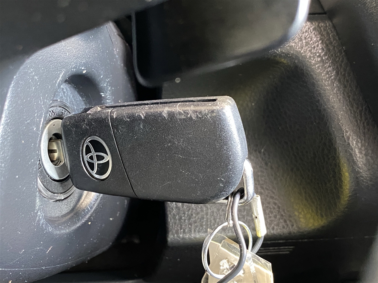 Toyota Camry SE 2022