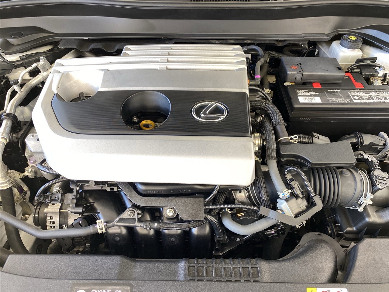 Lexus UX 200 Base 2021