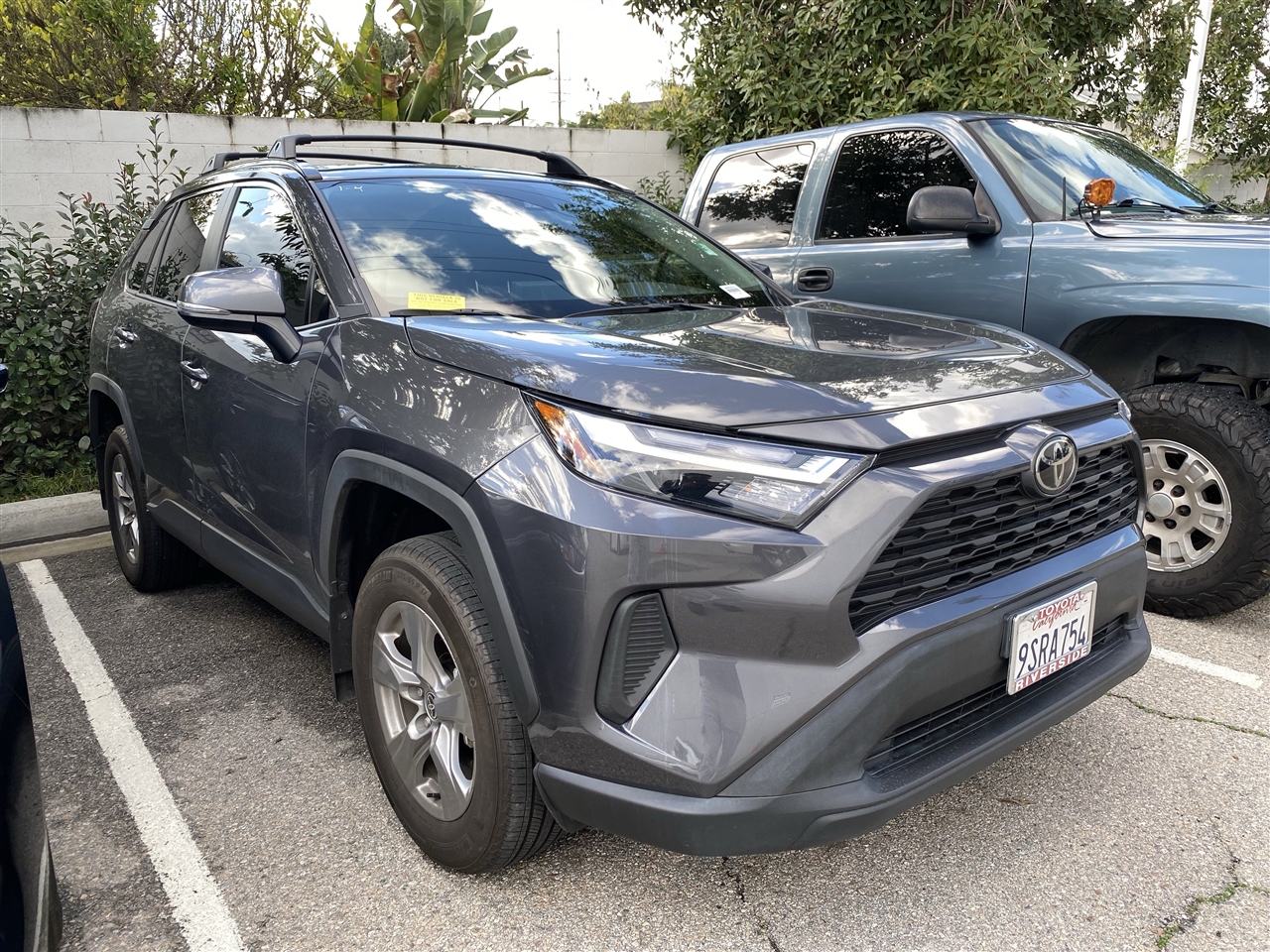 Toyota RAV4 XLE 2025