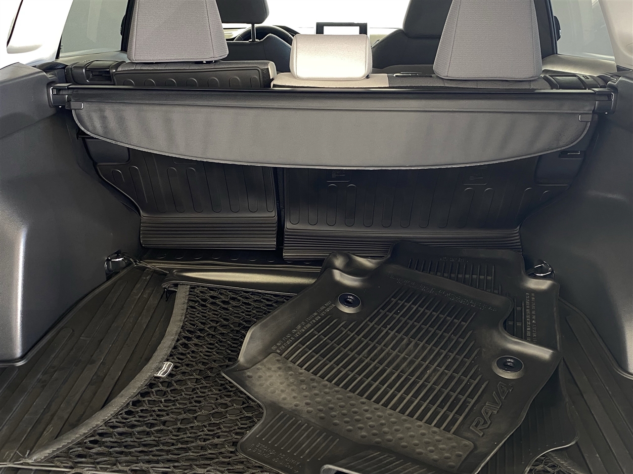 Toyota RAV4 XLE 2025