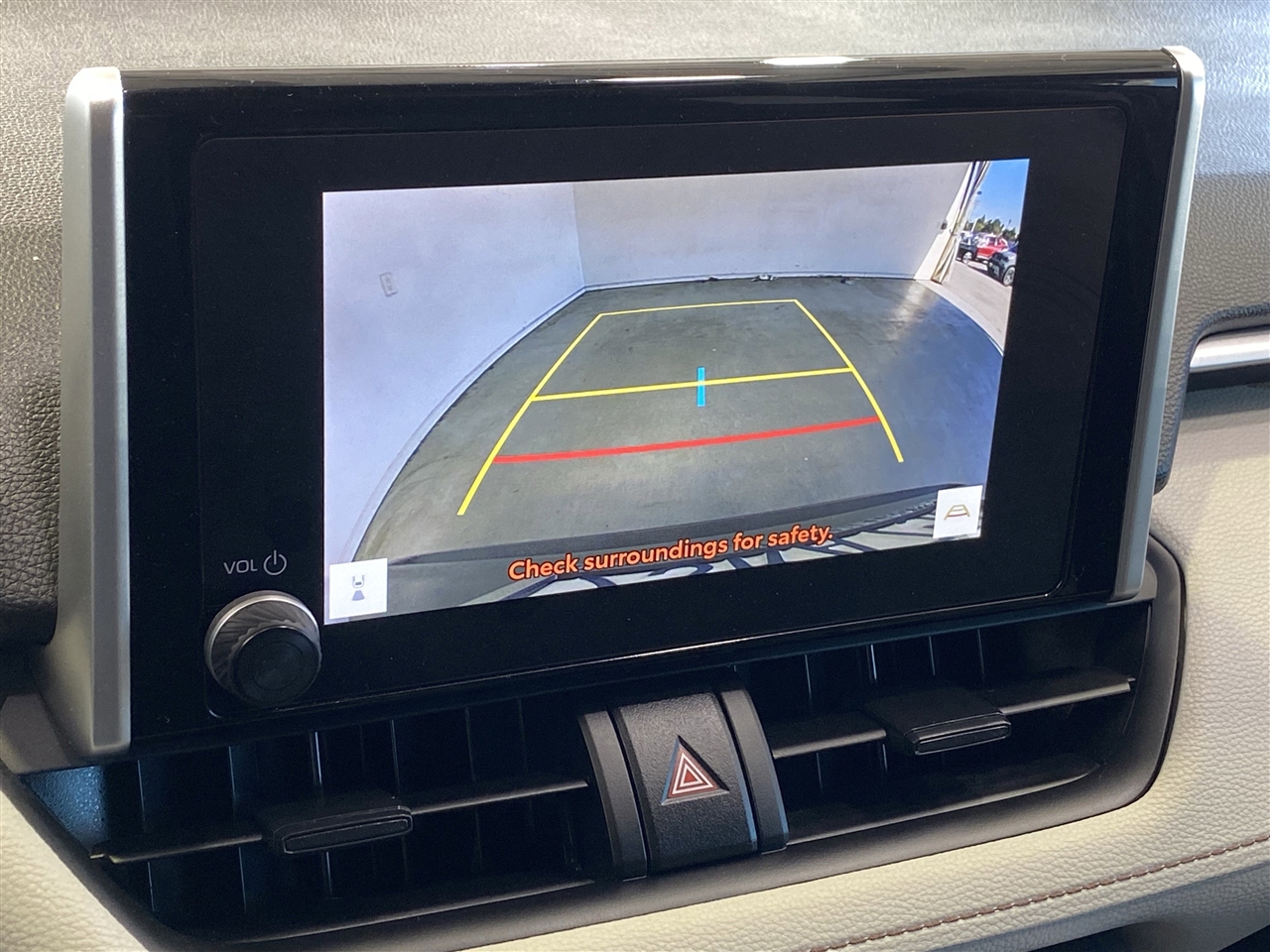 Toyota RAV4 XLE 2025