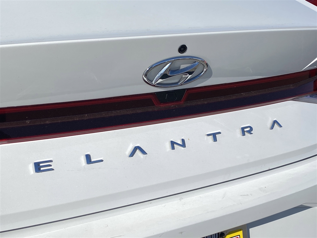 Hyundai Elantra SEL 2023