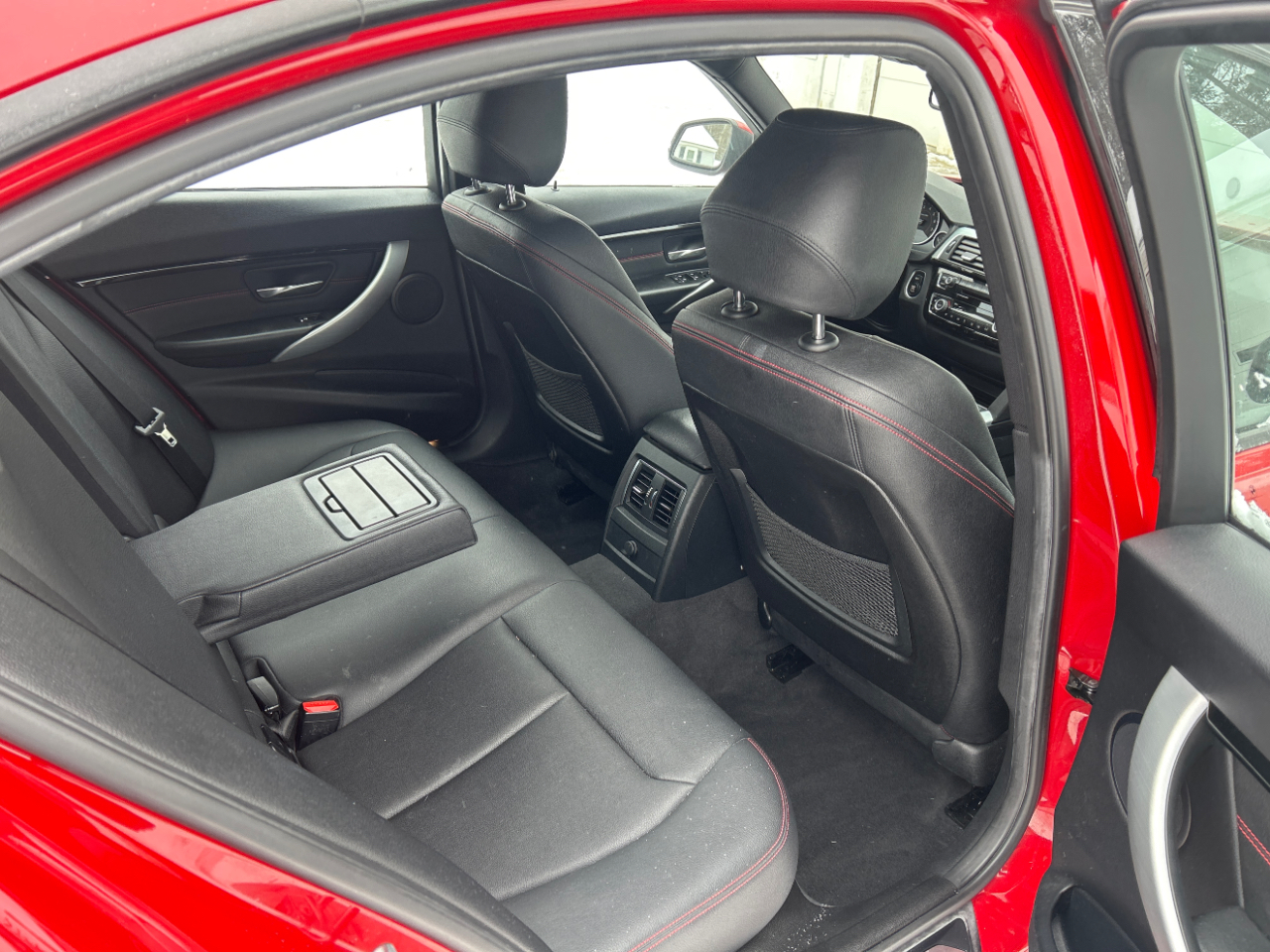 BMW 3-Series 328i xDrive Sedan 2016