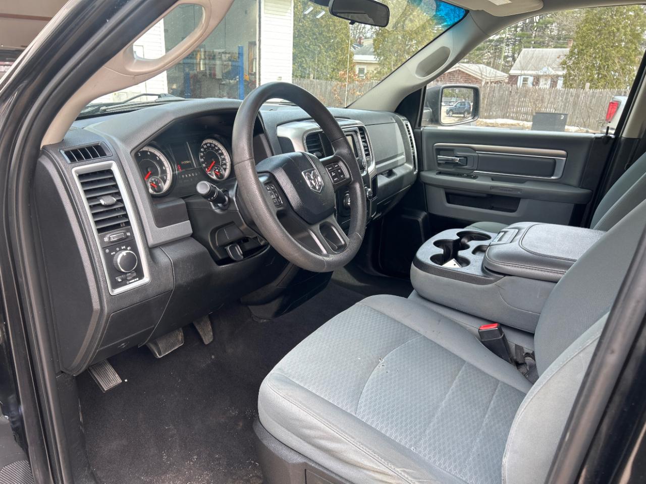 RAM 1500 SLT Quad Cab 4WD 2018