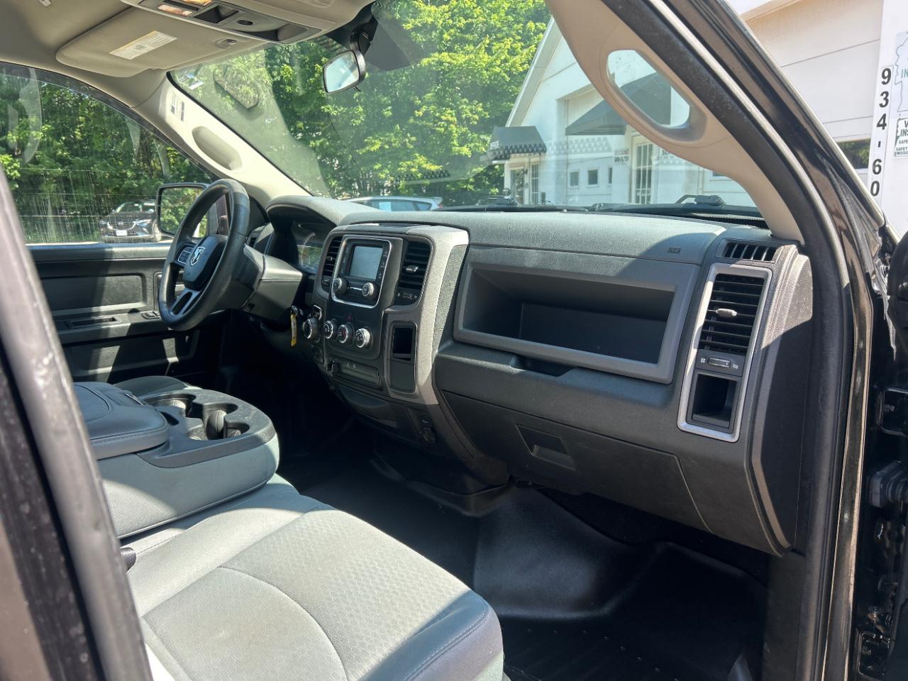 RAM 1500 Tradesman Quad Cab 4WD 2018