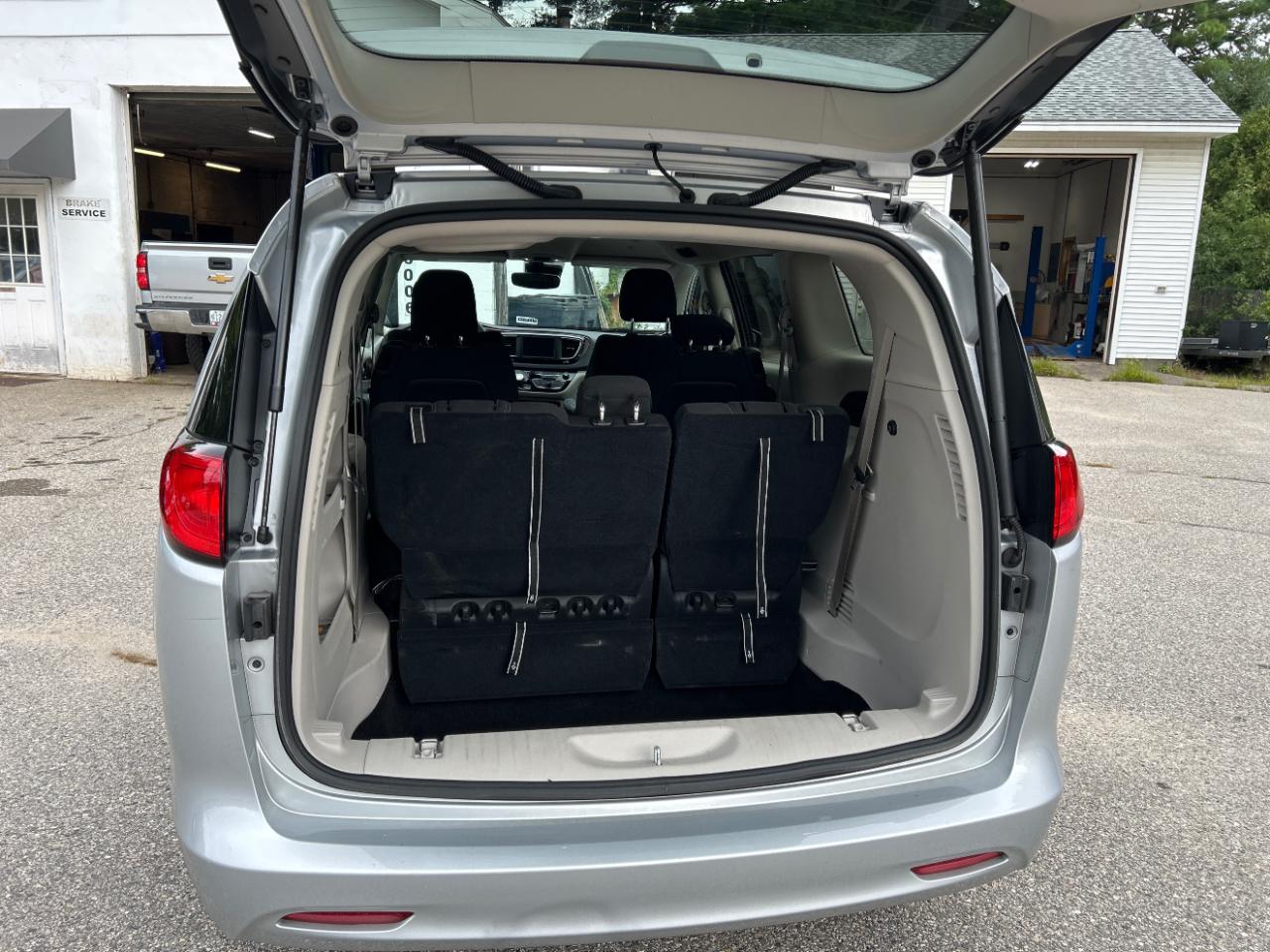 Chrysler Voyager LX 2023