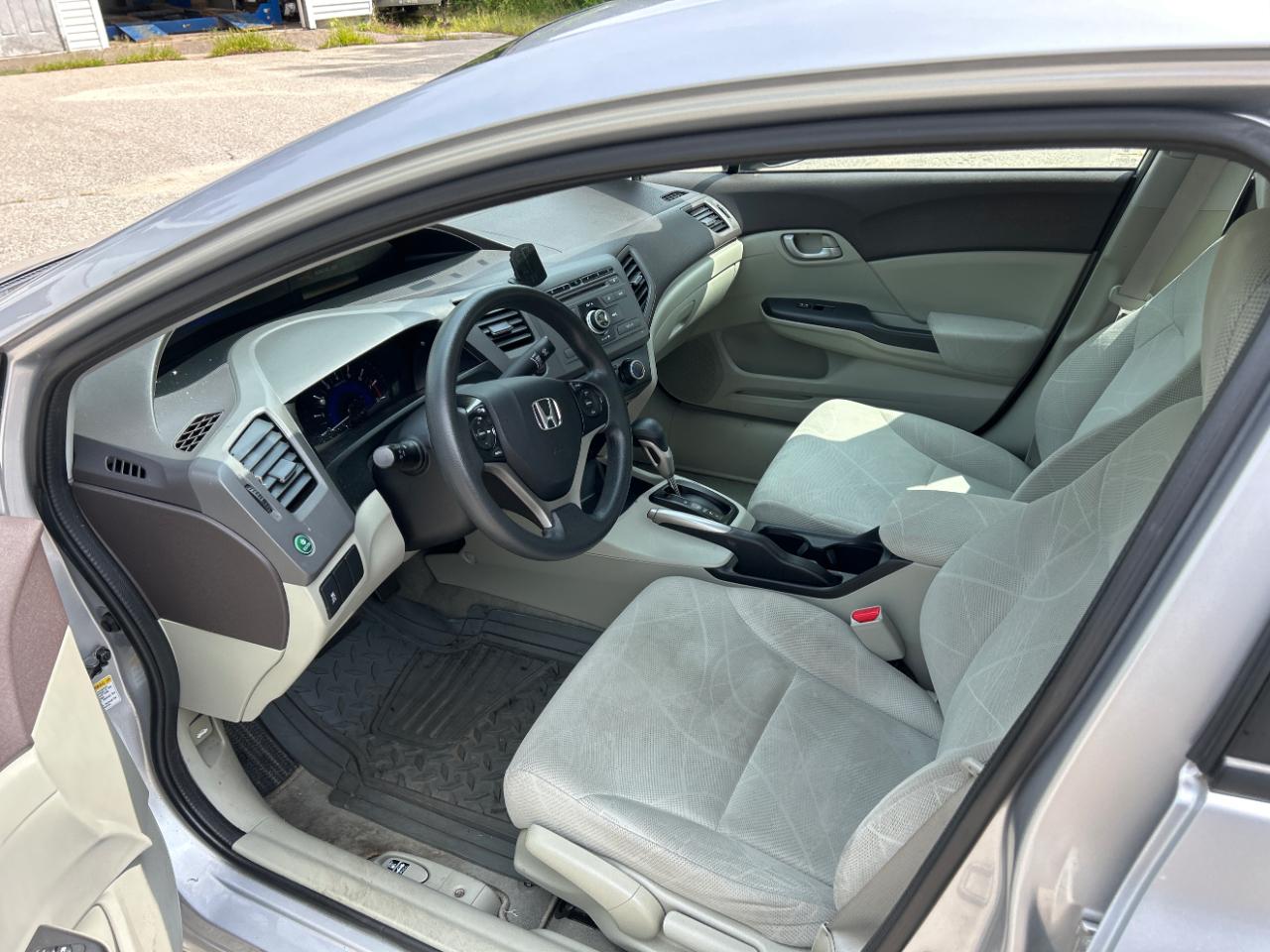 Honda Civic LX Sedan 5-Speed AT 2012