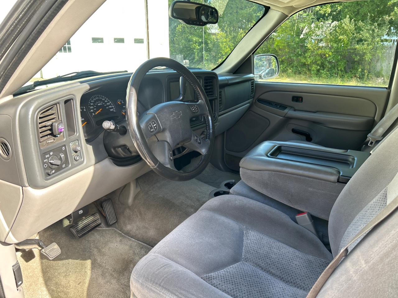 Chevrolet Tahoe 2WD 2005