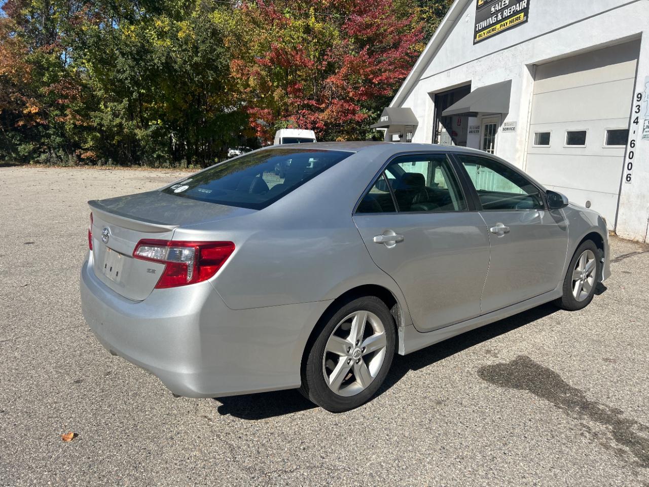 Toyota Camry SE 2012