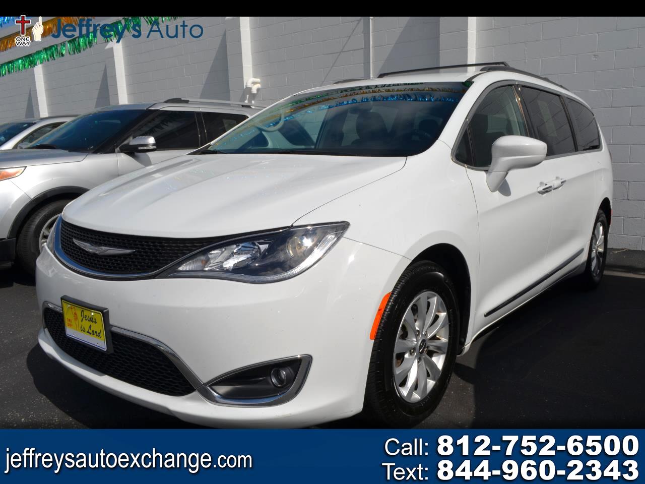 Chrysler Pacifica Touring-L FWD 2017