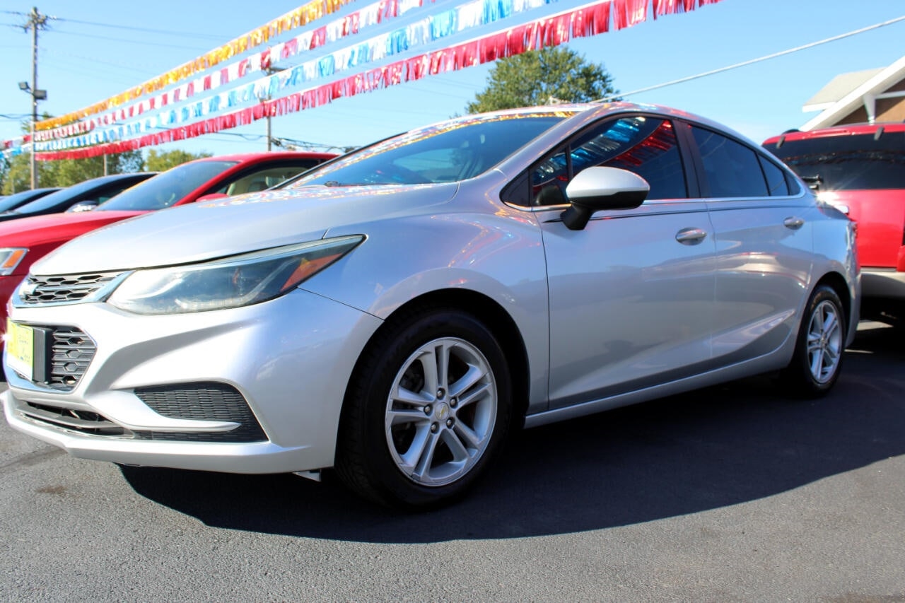 2017 Chevrolet Cruze 4dr Sdn 1.4L LT w/1SD