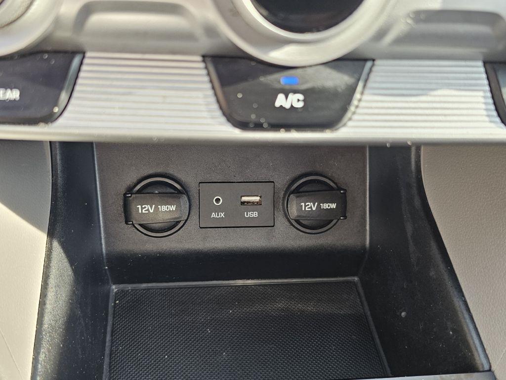 Hyundai Elantra Limited 2019