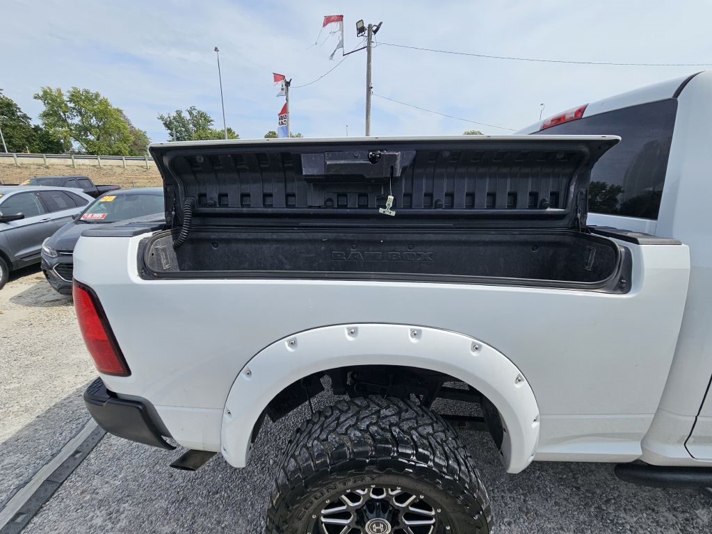 RAM 2500 Tradesman Crew Cab SWB 4WD 2016