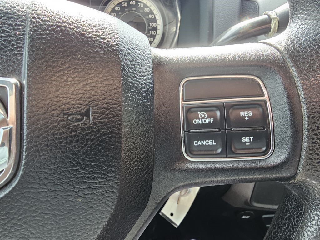 RAM 2500 Tradesman Crew Cab SWB 4WD 2016