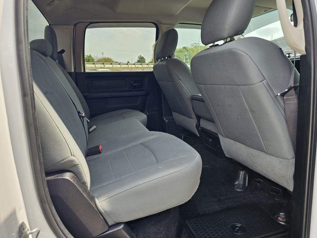 RAM 2500 Tradesman Crew Cab SWB 4WD 2016