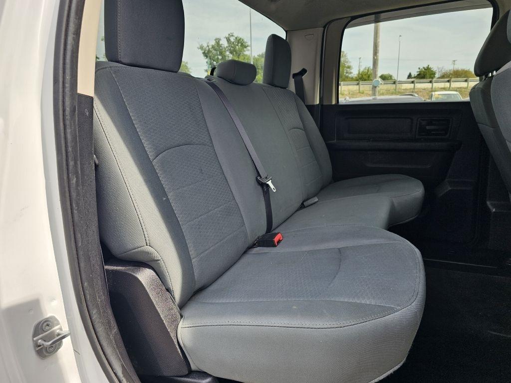 RAM 2500 Tradesman Crew Cab SWB 4WD 2016