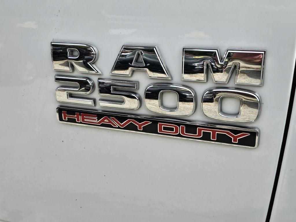 RAM 2500 Tradesman Crew Cab SWB 4WD 2016