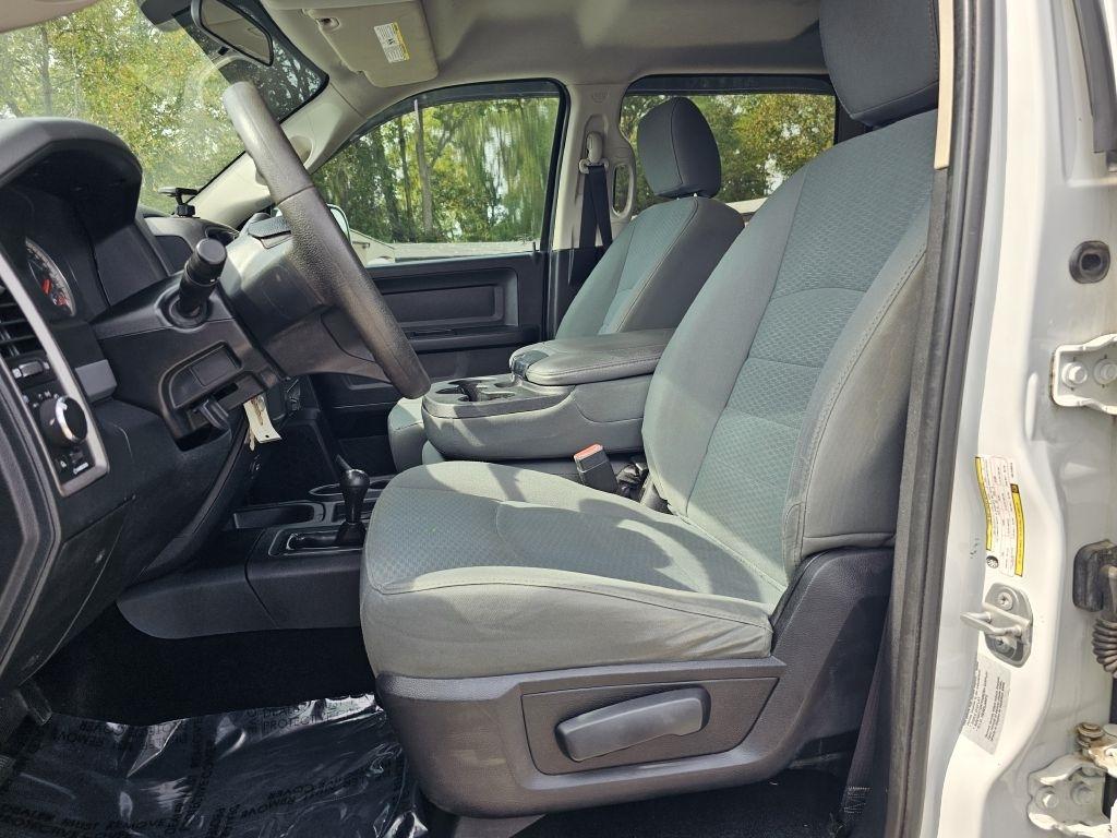 RAM 2500 Tradesman Crew Cab SWB 4WD 2016