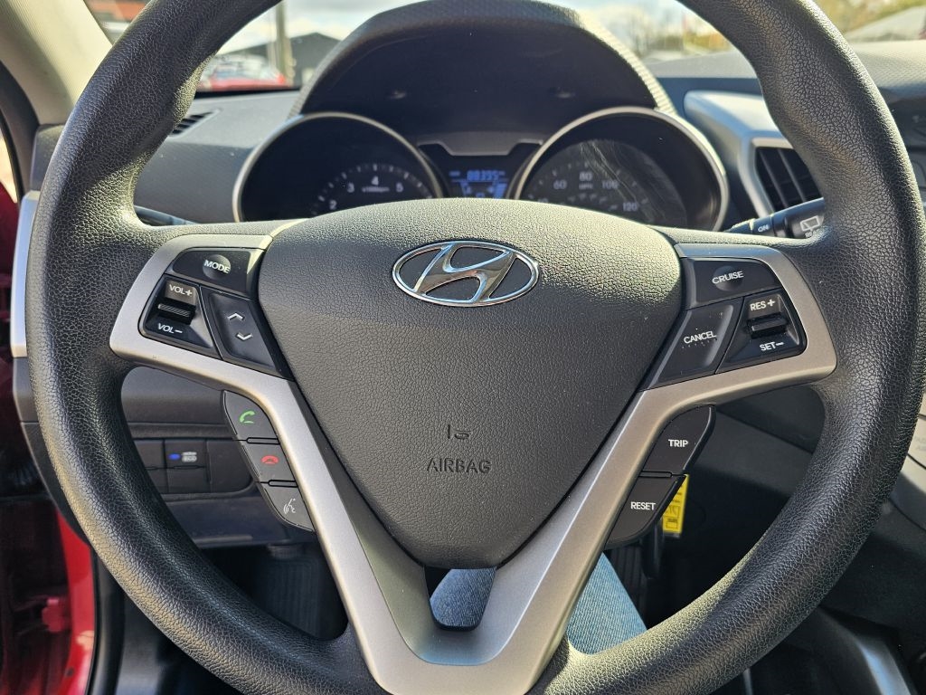 Hyundai Veloster 3dr Cpe Auto 2016 Hyundai Veloster 3dr Cpe Auto 2016