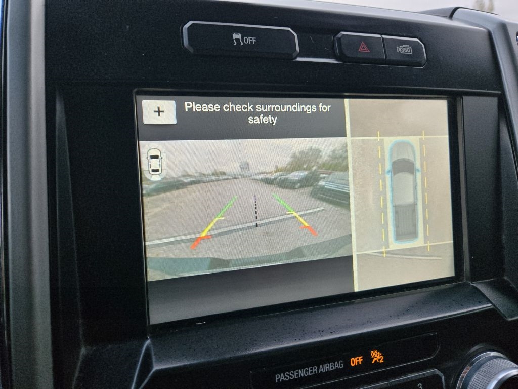 Ford F-150 Lariat SuperCrew 4WD 2016 Ford F-150 Lariat SuperCrew 4WD 2016