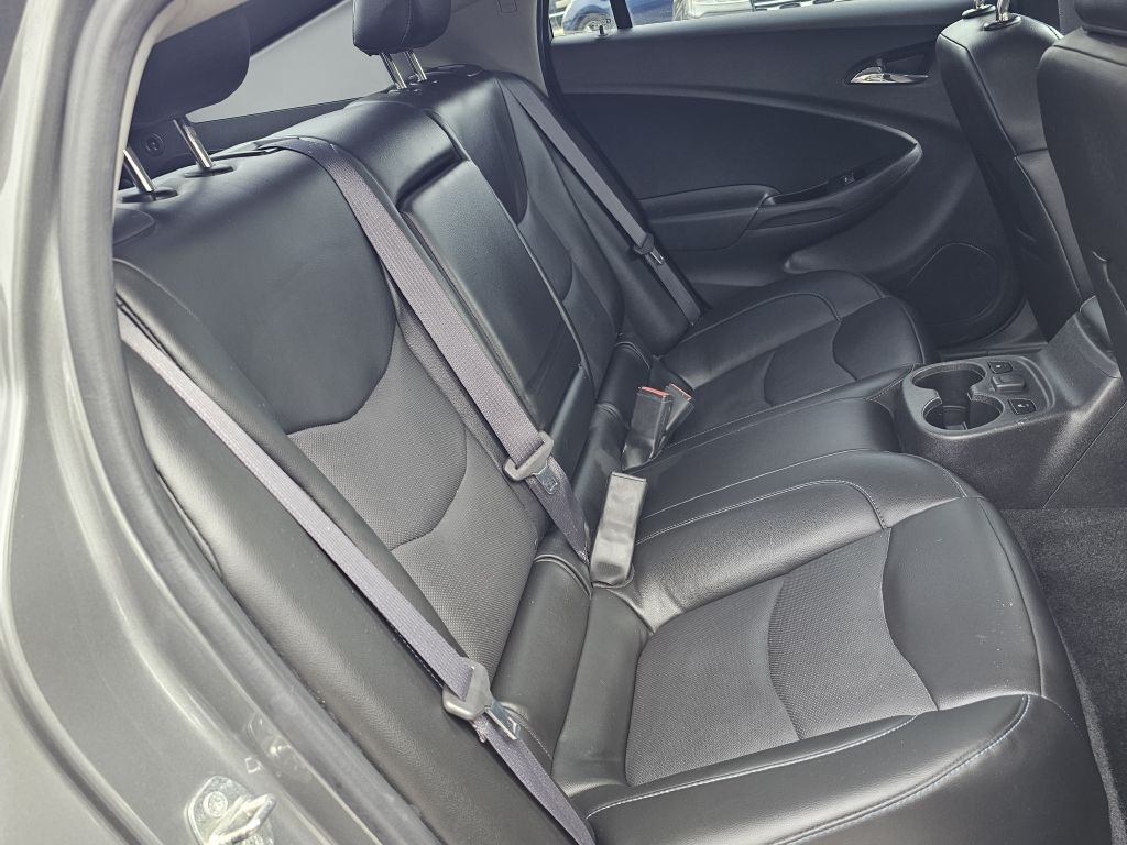 Chevrolet Volt Premier w/ Standard Emission Package 2017 Chevrolet Volt Premier w/ Standard Emission Package 2017
