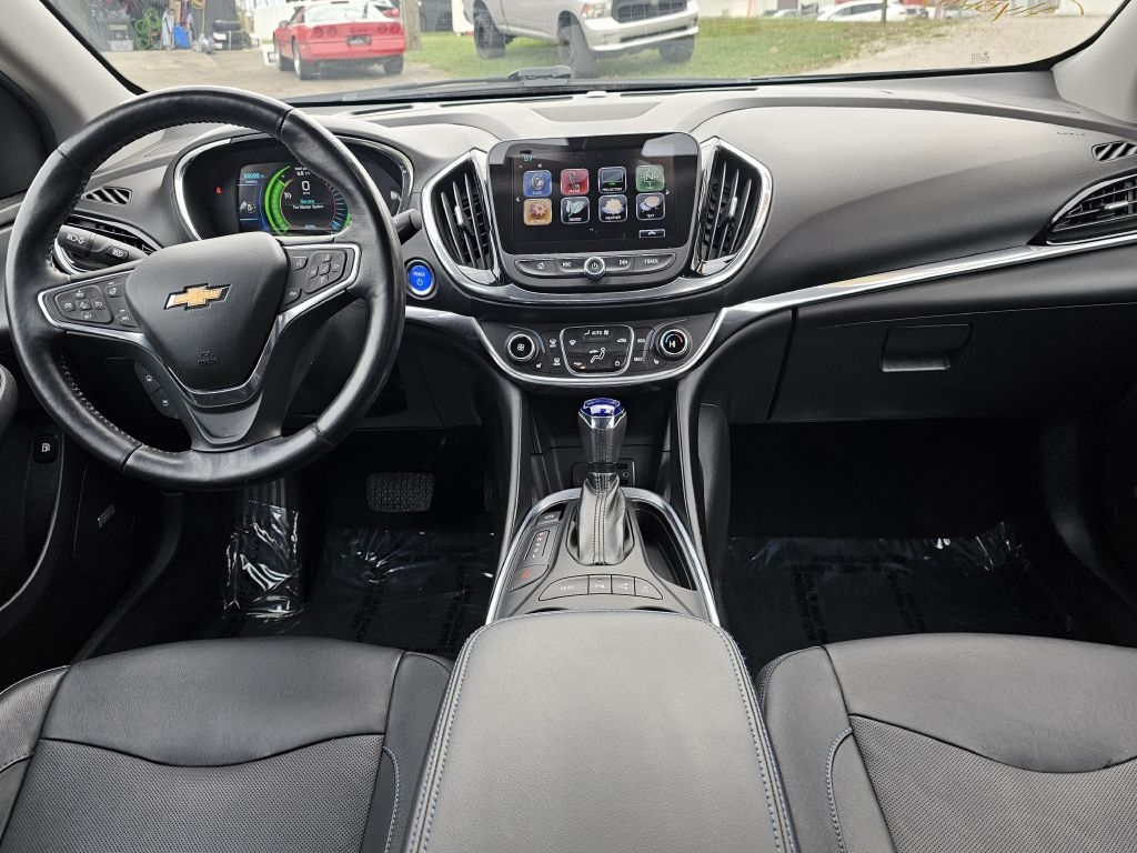 Chevrolet Volt Premier w/ Standard Emission Package 2017 Chevrolet Volt Premier w/ Standard Emission Package 2017