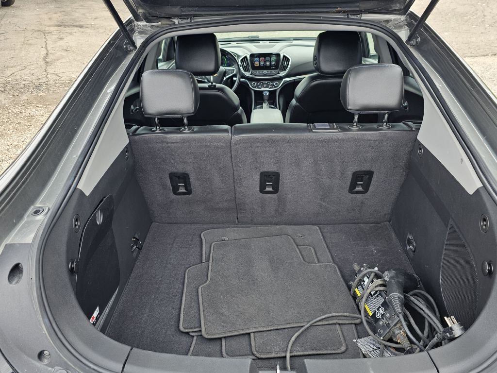 Chevrolet Volt Premier w/ Standard Emission Package 2017 Chevrolet Volt Premier w/ Standard Emission Package 2017