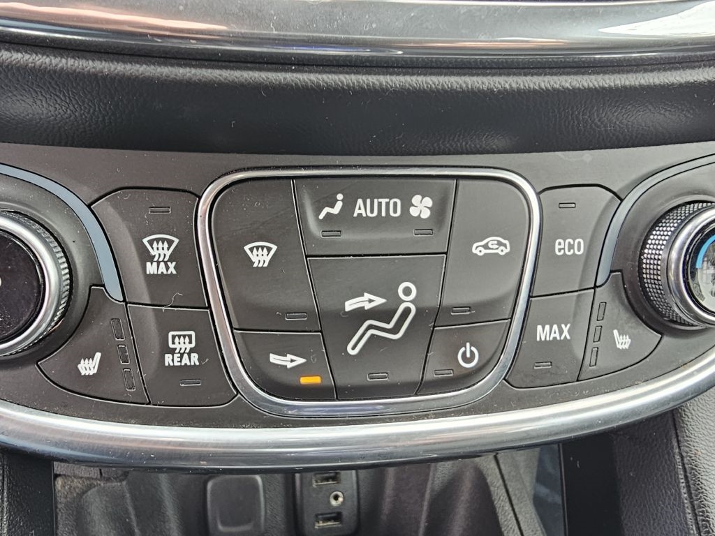Chevrolet Volt Premier w/ Standard Emission Package 2017 Chevrolet Volt Premier w/ Standard Emission Package 2017