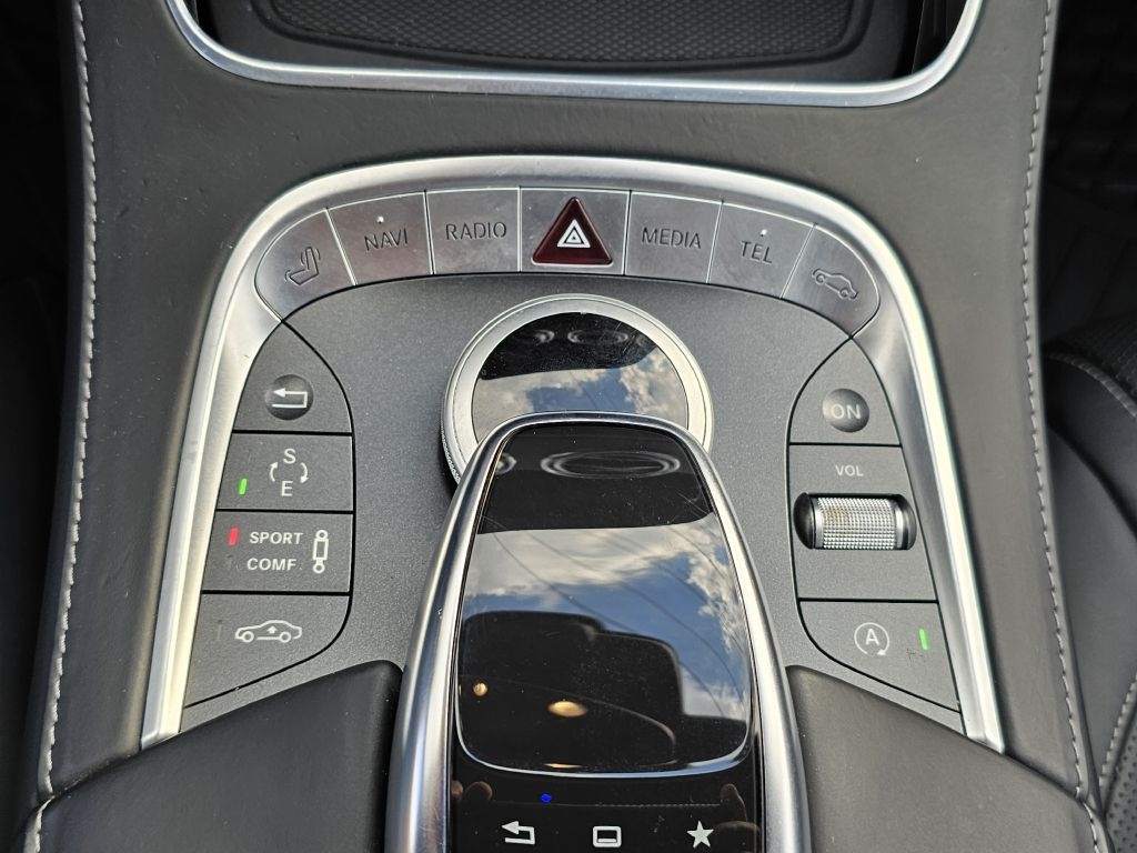 Mercedes-Benz S-Class S550 4MATIC Coupe 2015 Mercedes-Benz S-Class S550 4MATIC Coupe 2015